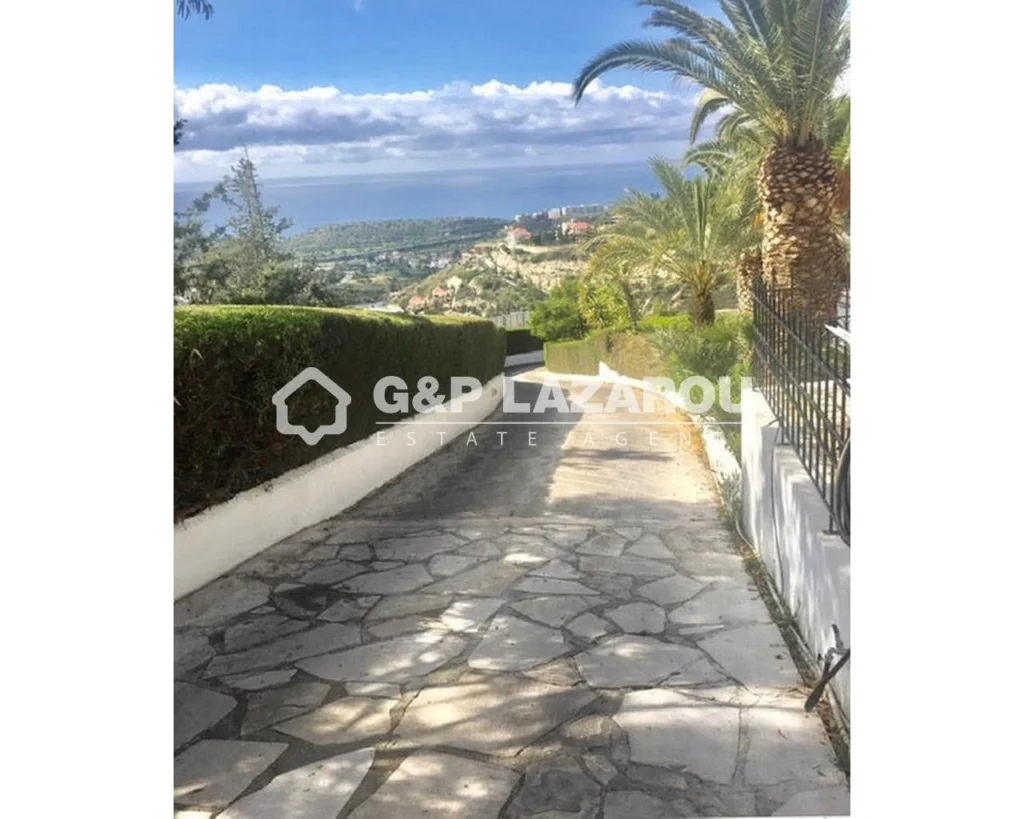 6+ Bedroom House for Sale in Agios Tychonas, Limassol District