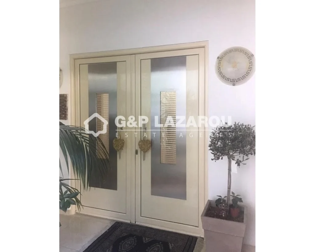 6+ Bedroom House for Sale in Agios Tychonas, Limassol District