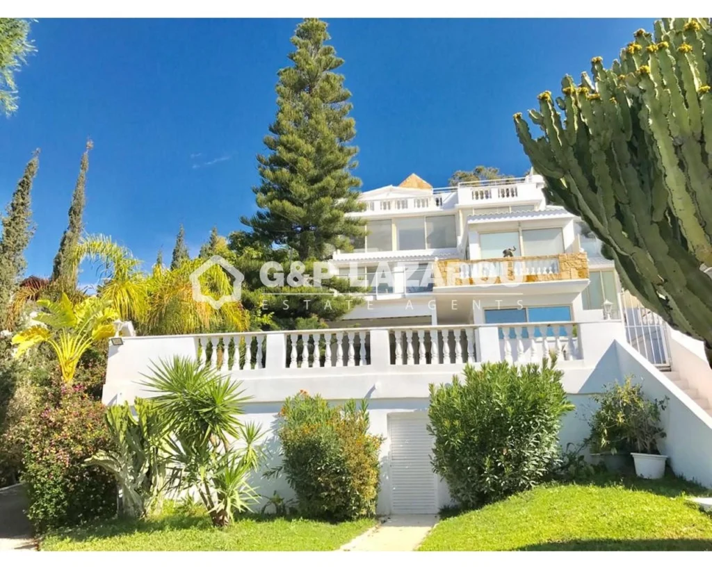 6+ Bedroom House for Sale in Agios Tychonas, Limassol District