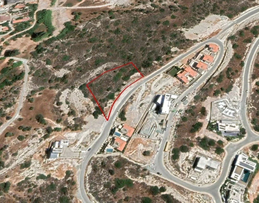 2,643m² Plot for Sale in Agios Tychonas, Limassol District