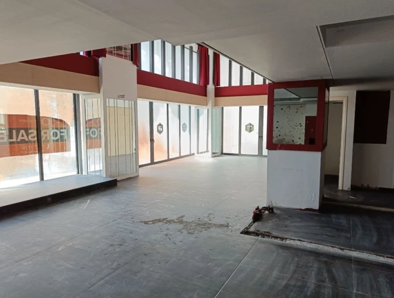 375m² Commercial for Sale in Agioi Omologites, Nicosia District