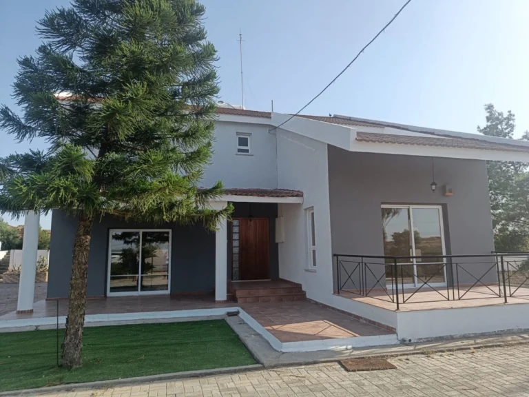 4 Bedroom House for Sale in Agioi Trimithias, Nicosia District