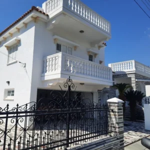 4 Bedroom House for Sale in Livadia Larnakas, Larnaca District