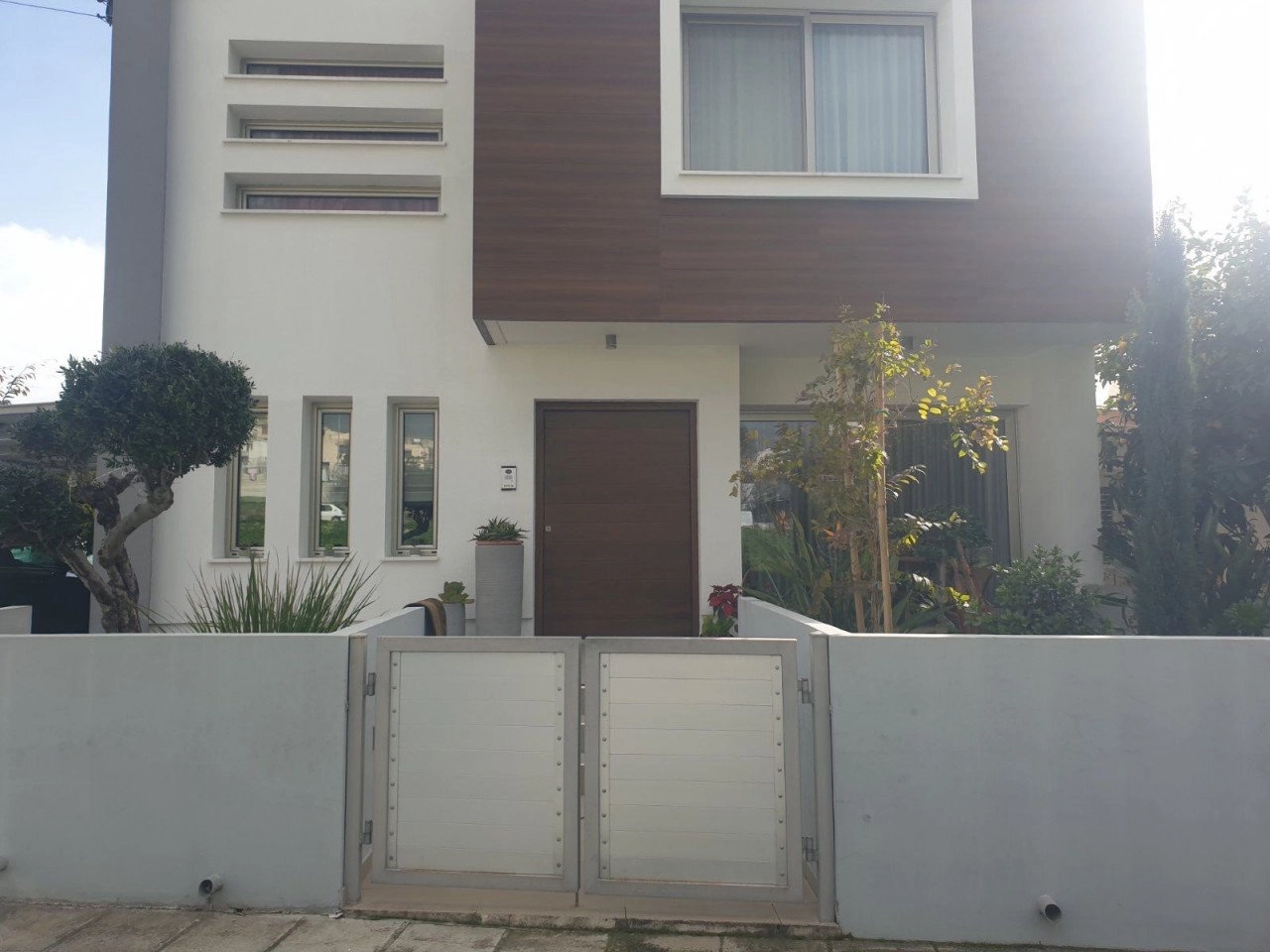 4 Bedroom House for Sale in Limassol – Kapsalos