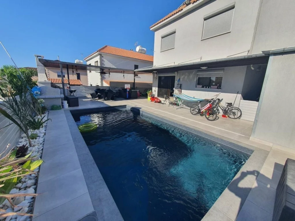 4 Bedroom House for Sale in Palodeia, Limassol District