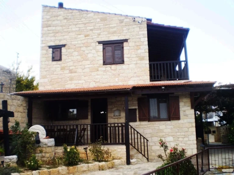 6+ Bedroom House for Sale in Trachypedoula, Paphos District