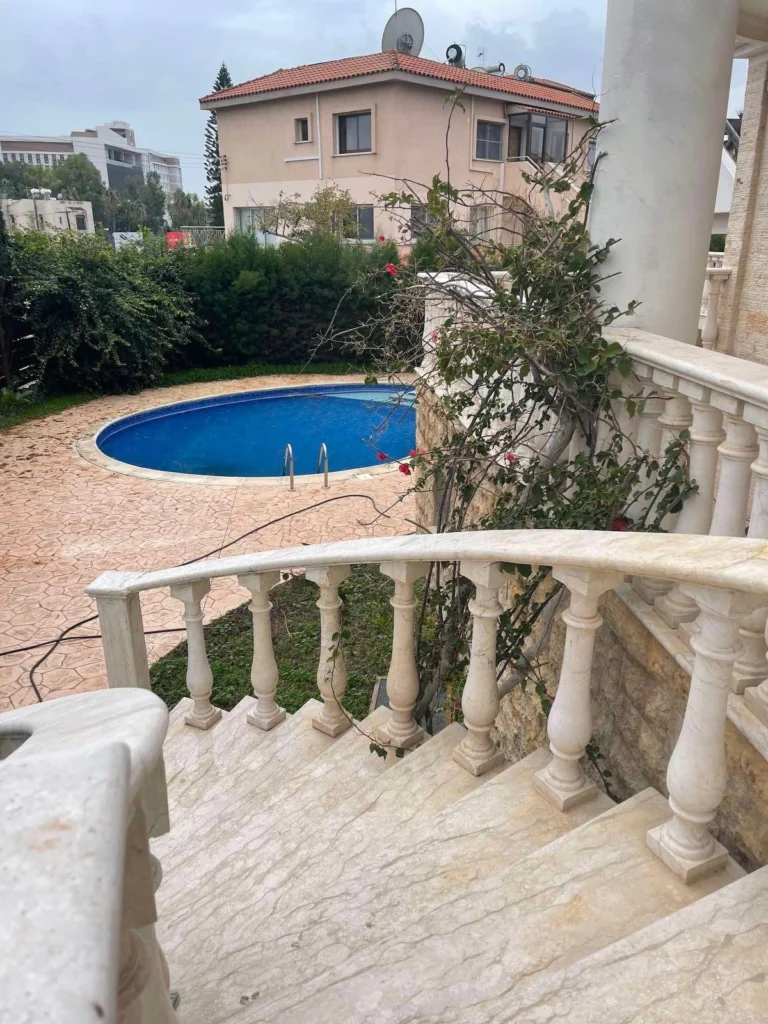 6+ Bedroom House for Sale in Amathounta, Limassol District