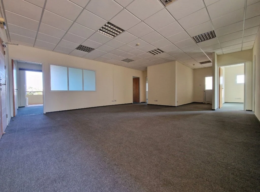 423m² Office for Sale in Aglantzia, Nicosia District