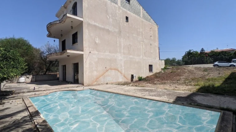 6+ Bedroom House for Sale in Strovolos, Nicosia District