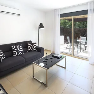 2 Bedroom Apartment for Sale in Paphos – Universal