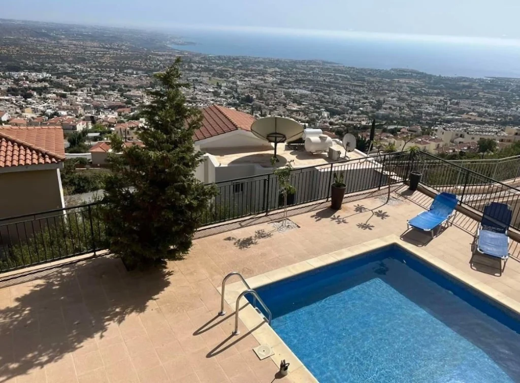 6+ Bedroom House for Sale in Pegeia, Paphos District