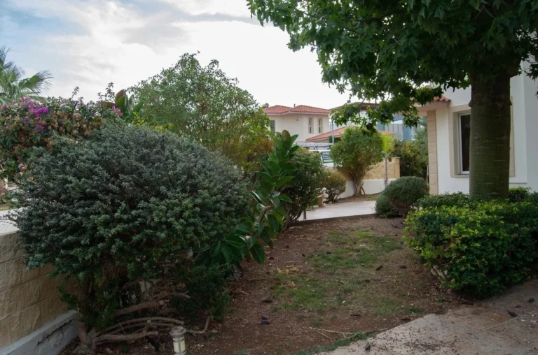 3 Bedroom House for Sale in Pervolia Larnacas