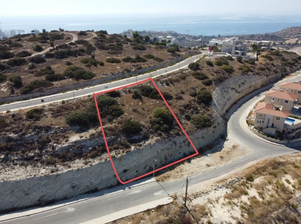 1,019m² Plot for Sale in Agios Tychonas, Limassol District