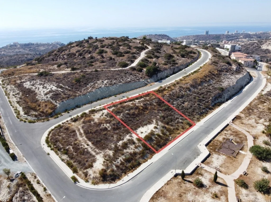 1,036m² Plot for Sale in Agios Tychonas, Limassol District