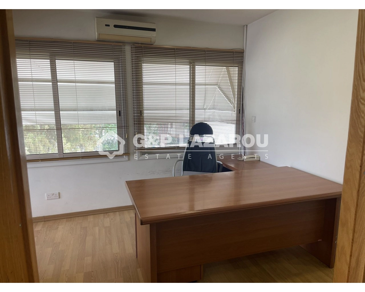 105m² Office for Rent in Agioi Omologites, Nicosia District