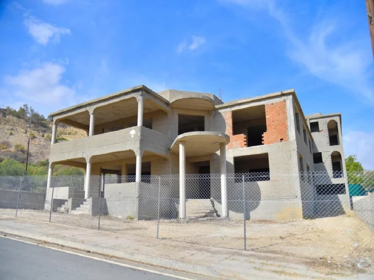 720m² Building for Sale in Oroklini, Larnaca District
