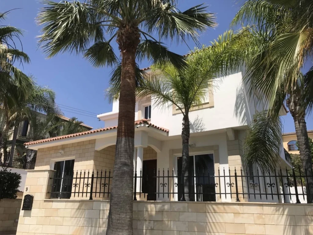 4 Bedroom House for Sale in Agios Tychonas, Limassol District