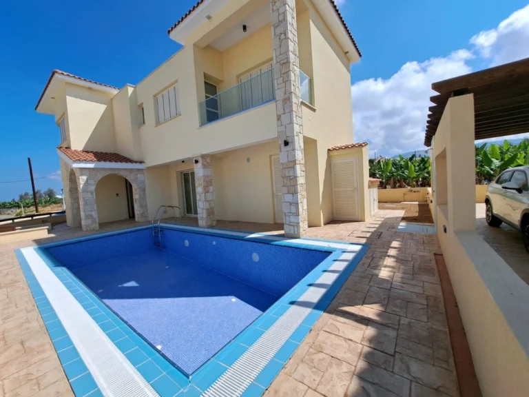 3 Bedroom House for Sale in Kissonerga, Paphos District