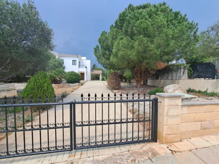 3 Bedroom House for Sale in Kouklia, Paphos District