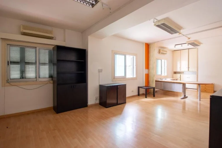 613m² Office for Sale in Agioi Omologites, Nicosia District