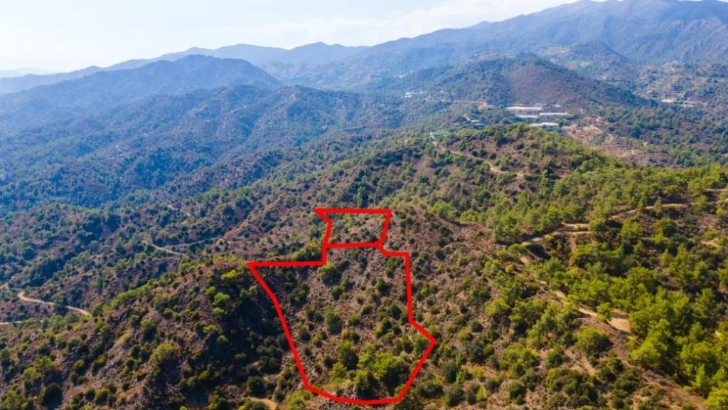 14,048m² Commercial Plot for Sale in Arakapas, Limassol District