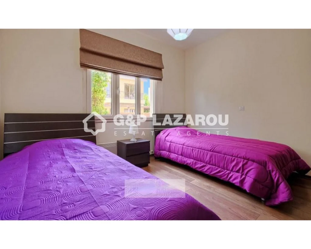 6+ Bedroom House for Sale in Paphos – Universal