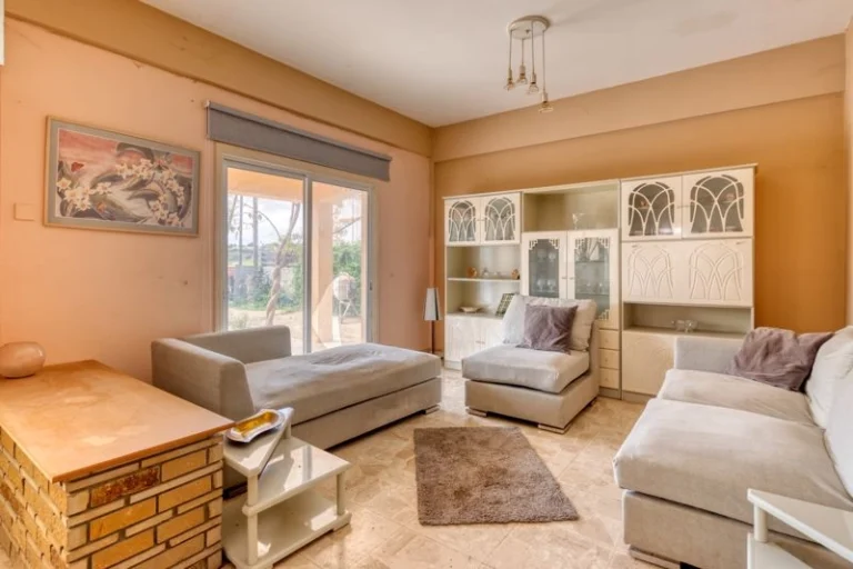 4 Bedroom Villa for Sale in Mazotos, Larnaca District