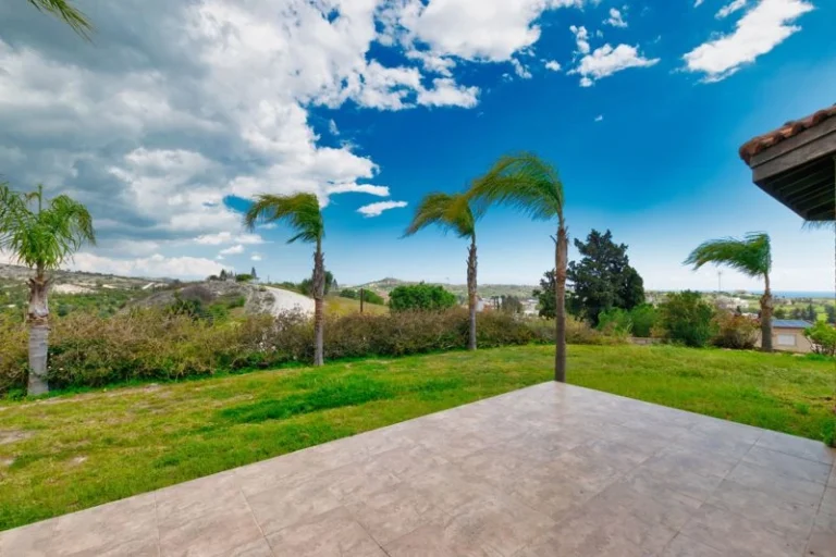 4 Bedroom Villa for Sale in Anglisides, Larnaca District