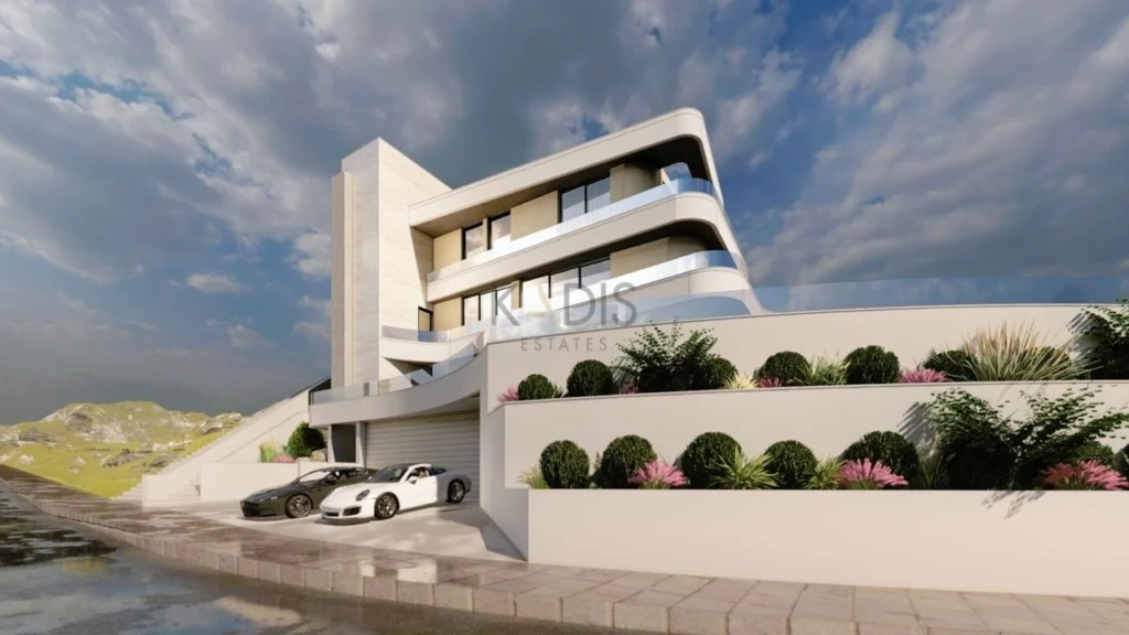 6+ Bedroom House for Sale in Agios Tychonas, Limassol District