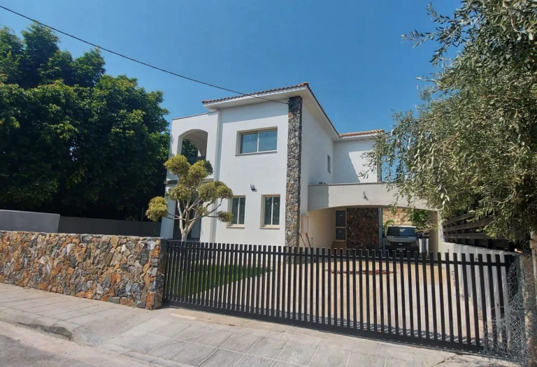 6+ Bedroom House for Sale in Agios Tychonas, Limassol District