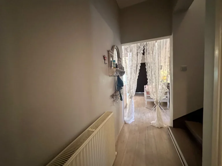 3 Bedroom House for Sale in Moniatis, Limassol District