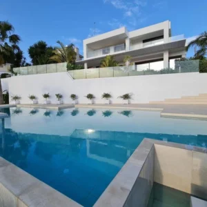 5 Bedroom House for Sale in Agios Tychonas, Limassol District