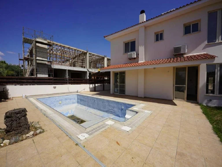 4 Bedroom House for Sale in Latsia, Nicosia District