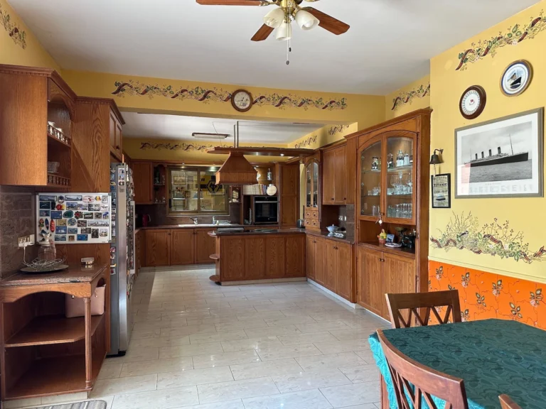 5 Bedroom House for Sale in Prastio Kellakiou, Limassol District