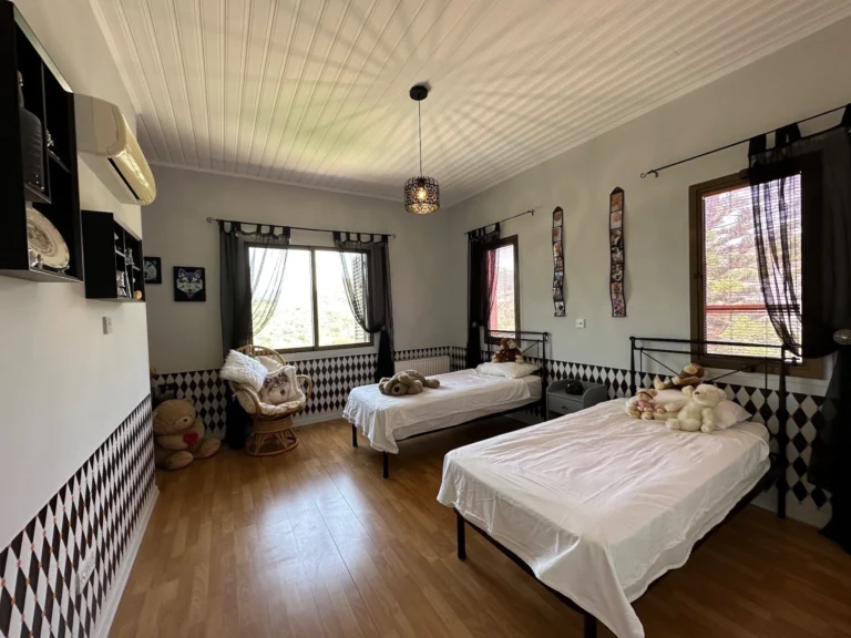 5 Bedroom House for Sale in Prastio Kellakiou, Limassol District