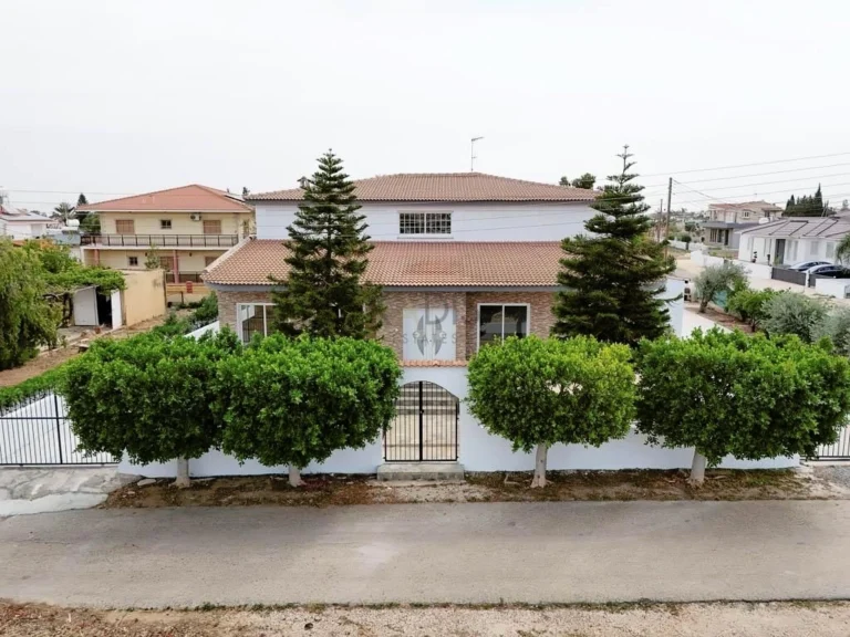 Cheap Houses and Villas for Sale Nicosia up to 500000 euro