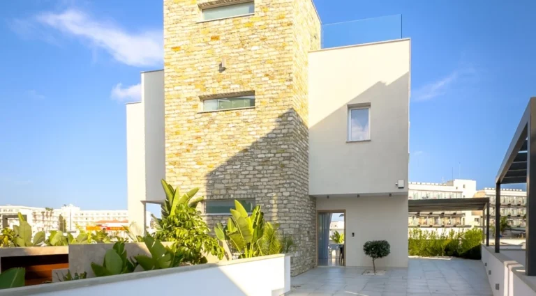 4 Bedroom House for Sale in Famagusta – Agia Napa