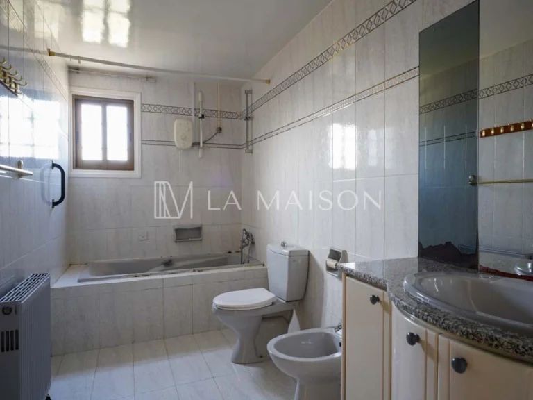 5 Bedroom House for Sale in Livadia Larnakas, Larnaca District