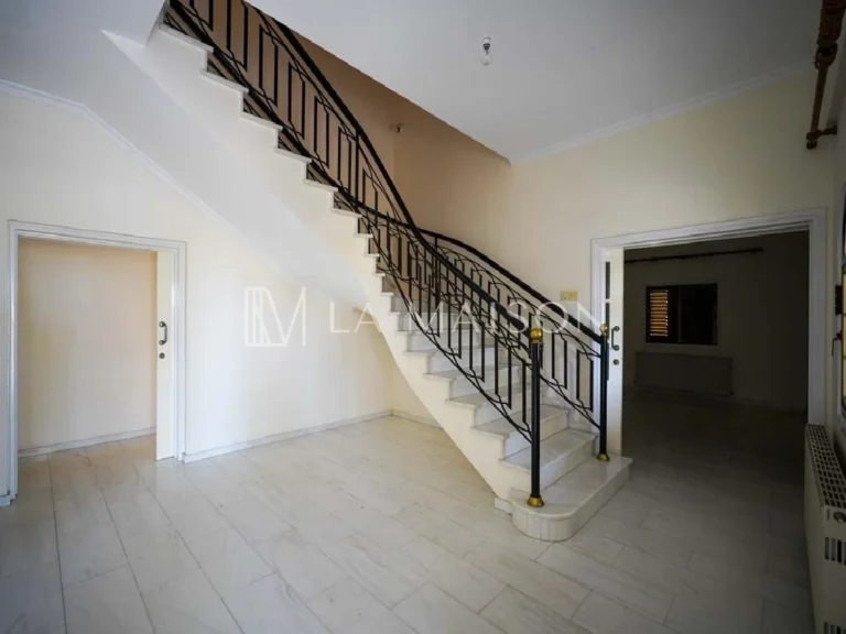 5 Bedroom House for Sale in Livadia Larnakas, Larnaca District