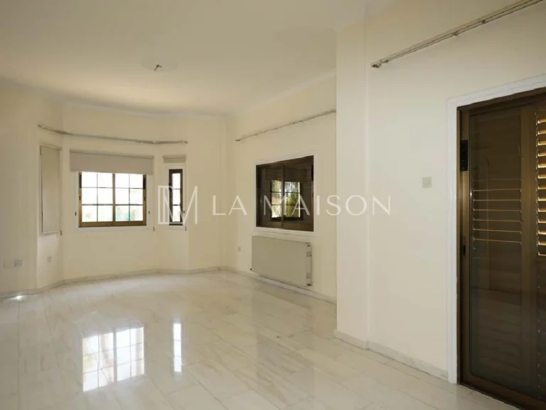 5 Bedroom House for Sale in Livadia Larnakas, Larnaca District