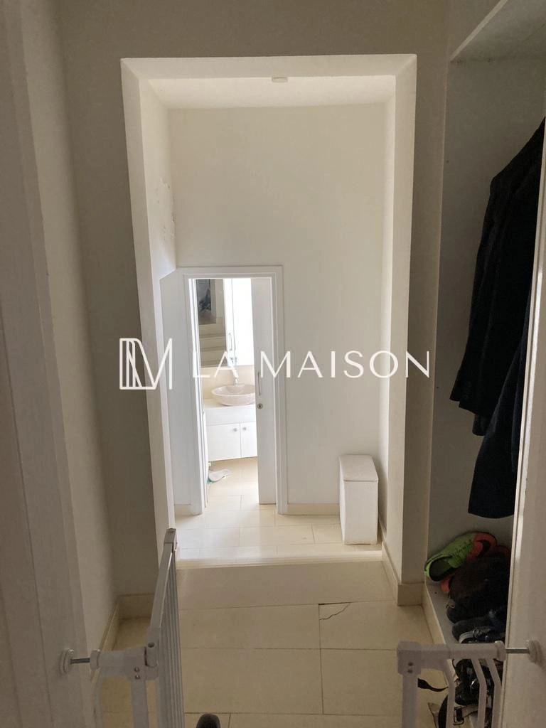 5 Bedroom House for Sale in Engomi, Nicosia District