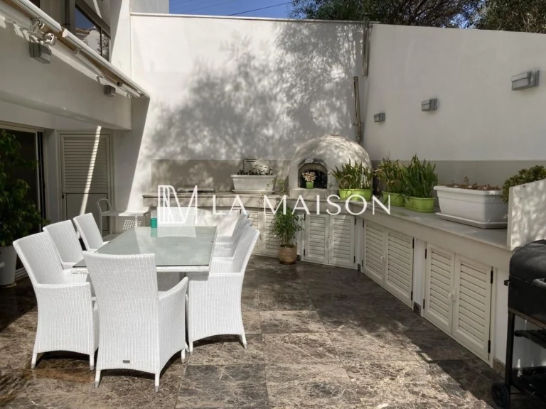 5 Bedroom House for Sale in Engomi, Nicosia District