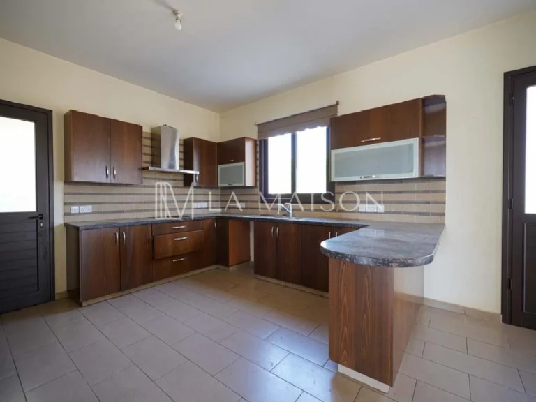 3 Bedroom House for Sale in Lakatamia, Nicosia District