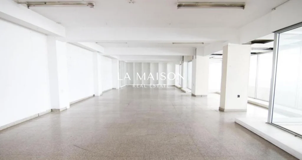 1830m² Building for Sale in Strovolos, Nicosia District