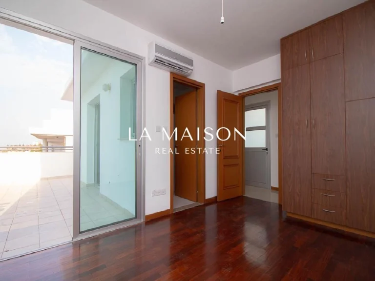 4 Bedroom Apartment for Sale in Nicosia District