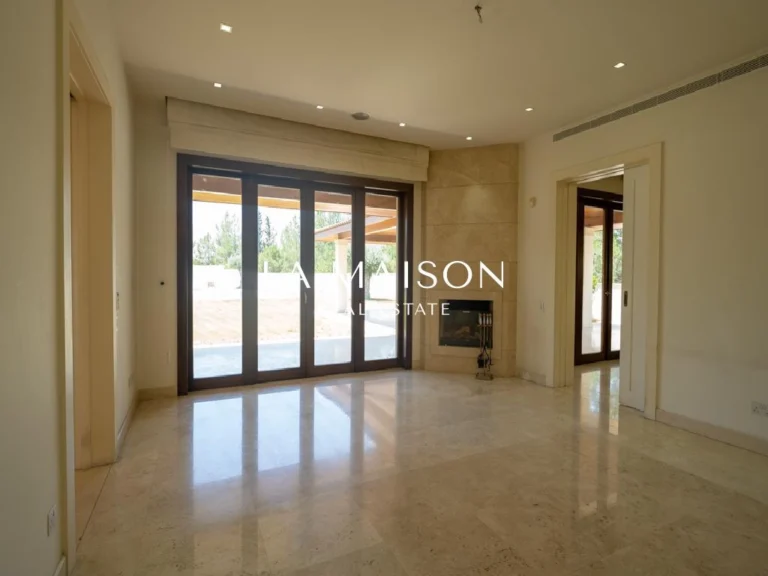 5 Bedroom House for Sale in Strovolos, Nicosia District