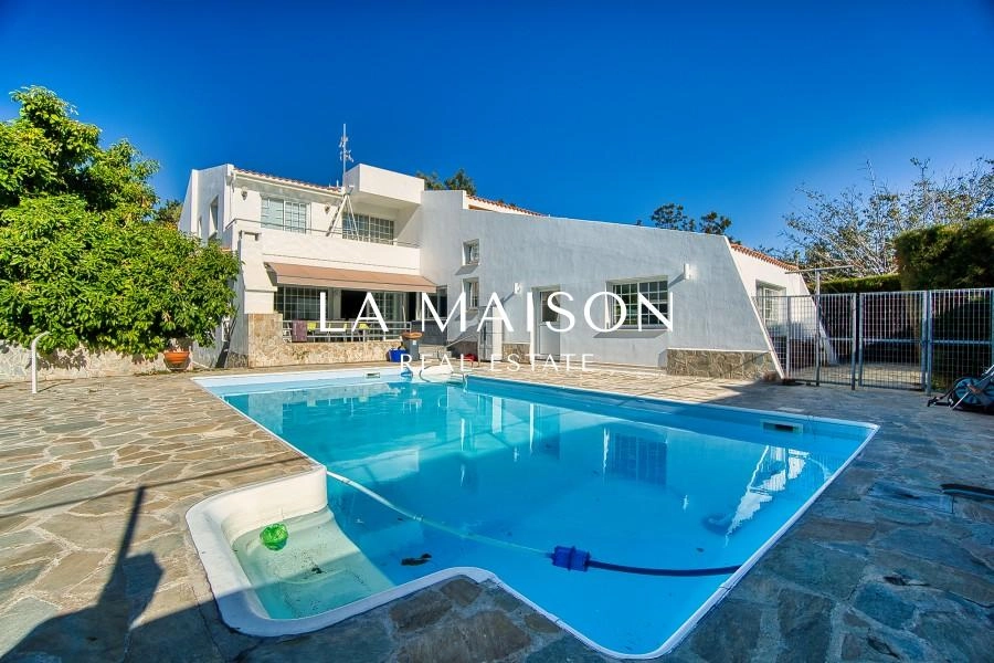 5 Bedroom House for Sale in Kato Paphos