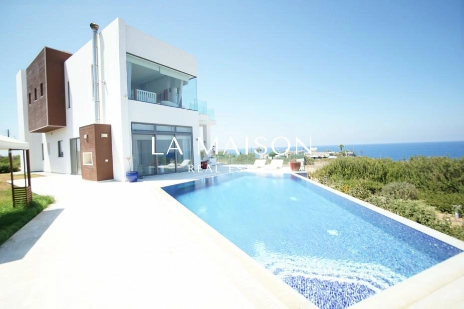 6+ Bedroom House for Sale in Paphos District