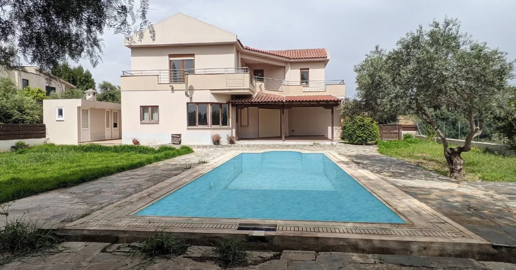 3 Bedroom House for Sale in Latsia, Nicosia District