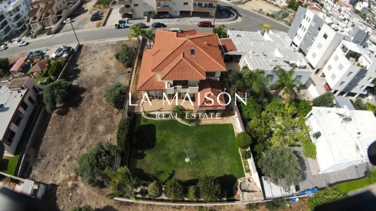 315m² House for Sale in Latsia, Nicosia District